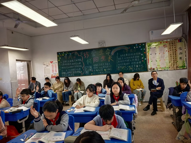 陈2.jpg